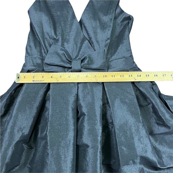 Jessica Simpson Sleeveless V-Neck Black Taffeta Cocktail Dress with Bow Size 6 - Picture 12 of 16